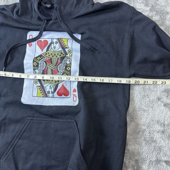 Queen of Hearts Hoodie Black Pullover Size S 19x25 Graphic Streetwear Unisex - Picture 4 of 8